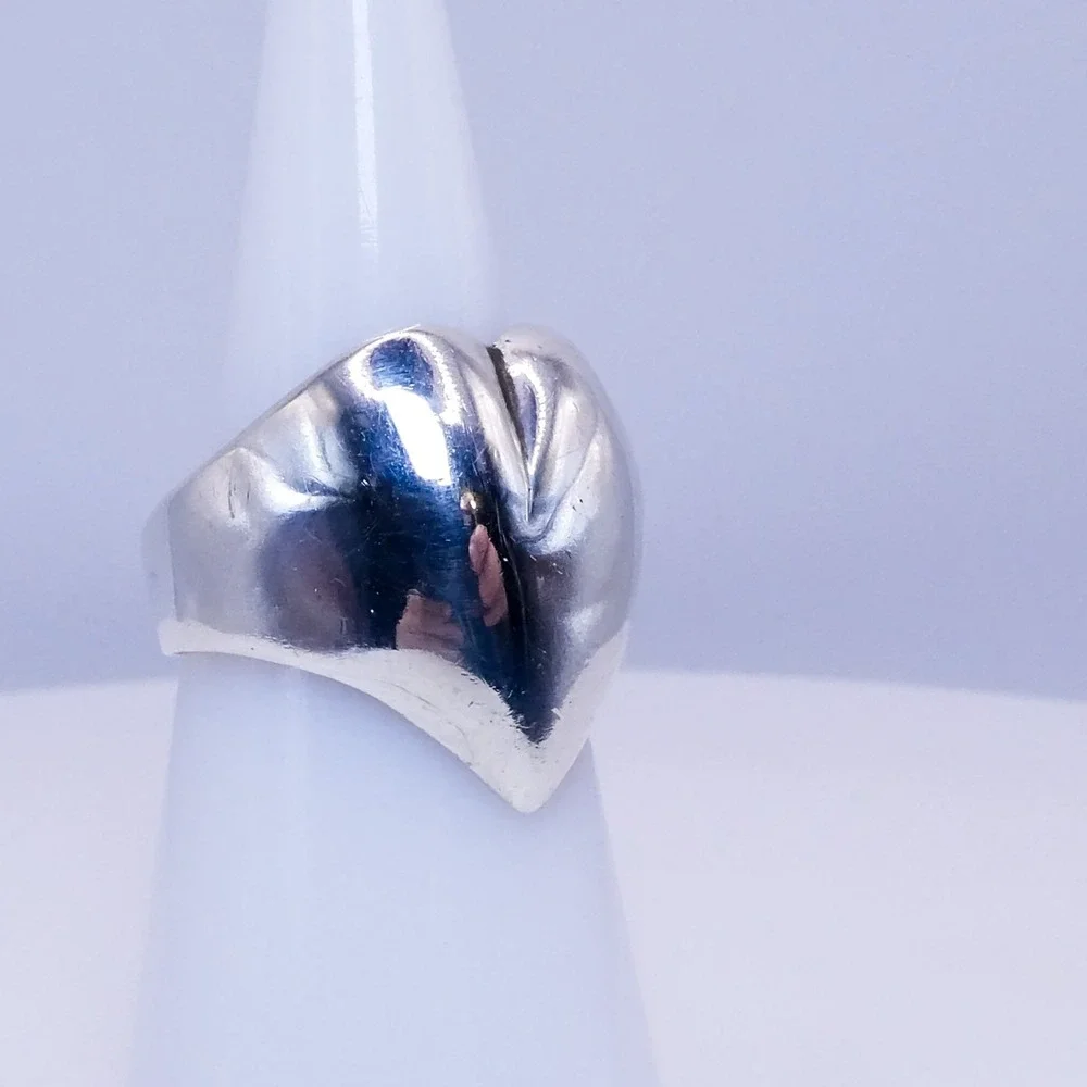 Sterling Silver 925 Puffy Heart Asymmetrical Sz 6.5 Womens Vintage Dome Ring